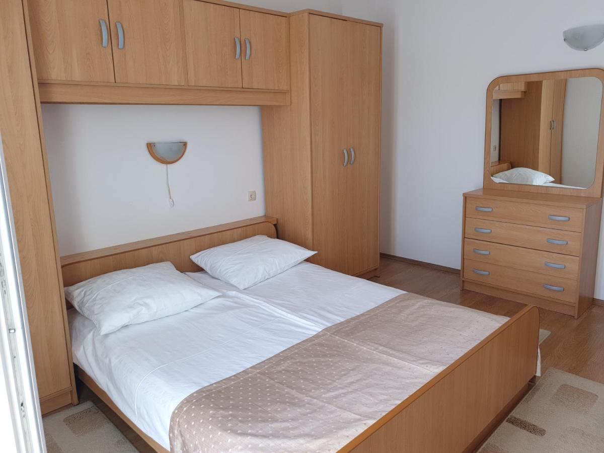 Apartmani i sobe Jusić Rab Town Bagian luar foto