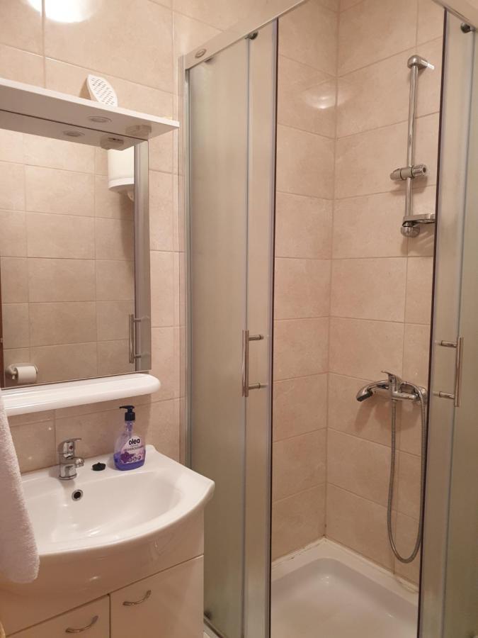 Apartmani i sobe Jusić Rab Town Bagian luar foto