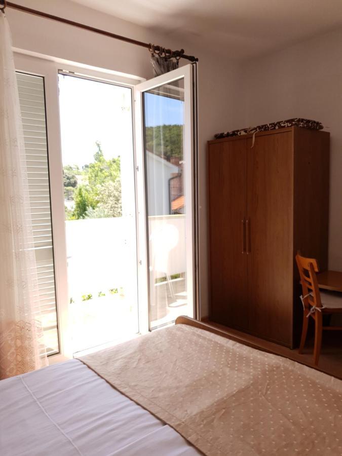 Apartmani i sobe Jusić Rab Town Bagian luar foto