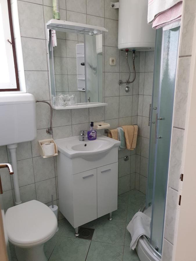 Apartmani i sobe Jusić Rab Town Bagian luar foto