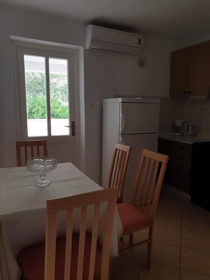 Apartmani i sobe Jusić Rab Town Bagian luar foto