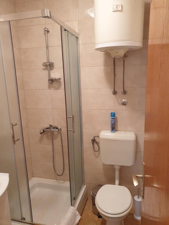 Apartmani i sobe Jusić Rab Town Bagian luar foto