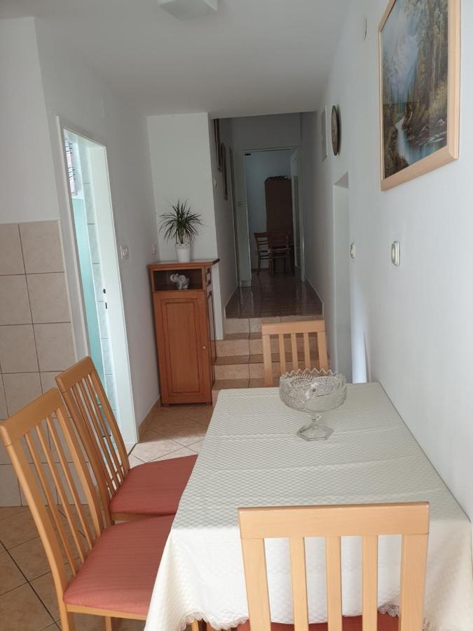 Apartmani i sobe Jusić Rab Town Bagian luar foto